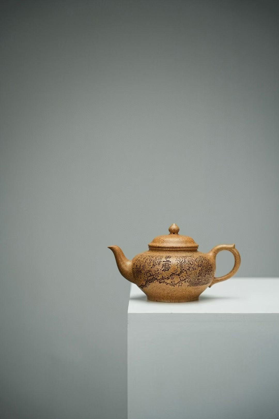 宜興紫砂壷 (中国茶器) 『笑桜・慕古款』 – 紫砂庵