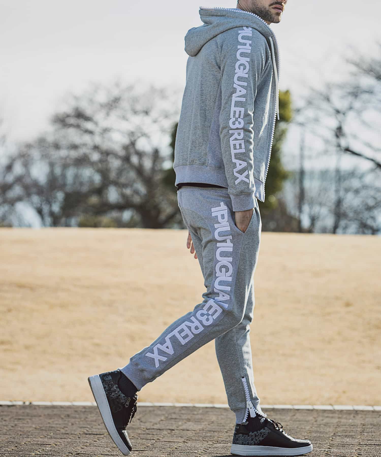 000000017492-08-l.jpg?t=