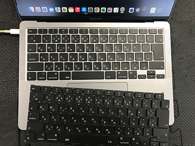 MacBook Air M1のキーボードが外れる、グラグラする修理 | パソコン