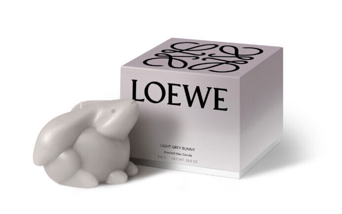 ロエベフレグランスからうさぎ年を記念したキャンドルが登場！ – 装苑