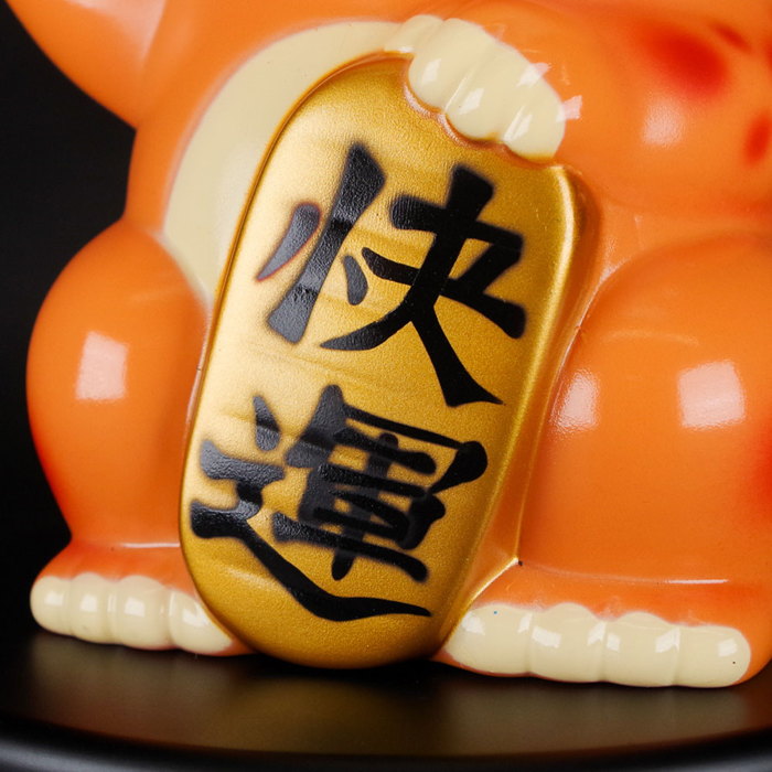 ギャラリー＆ショップ・墓場の画廊から開運間違いなしの「快運！招き