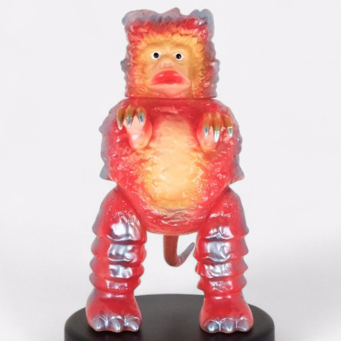 ブルマァク製「ピグモン」が人気の「レトロカラーレッド」で登場