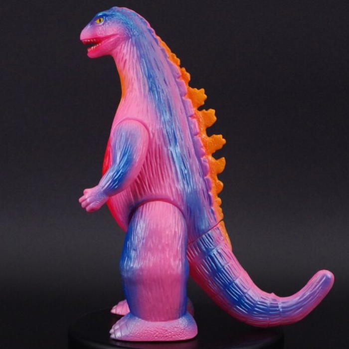 ブルマァクの「ゴジラ」が眩しいピンク成型になって新登場！ | sofvi.tokyo