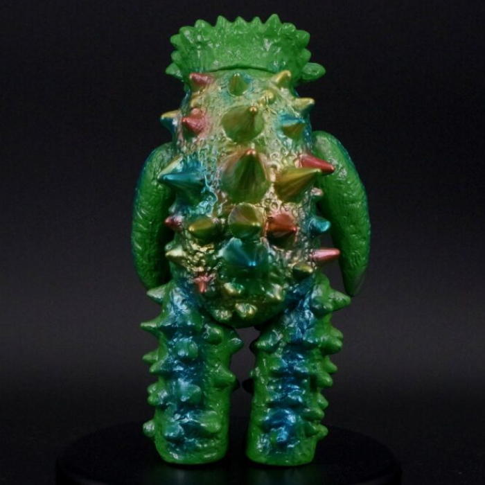 ブルマァクの「電波怪獣ビーコン」がレトロな装いで登場！ | sofvi.tokyo