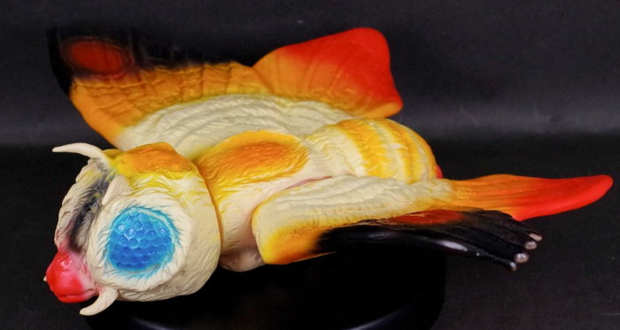 ブルマァクの「モスラ」が劇中をイメージした「オリジナルカラー」で