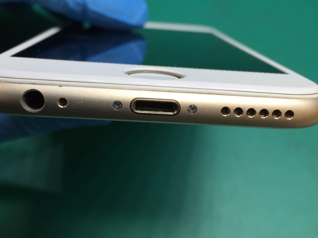 □iPhoneのLightning（ライトニング）コネクター修理（充電不良） | お