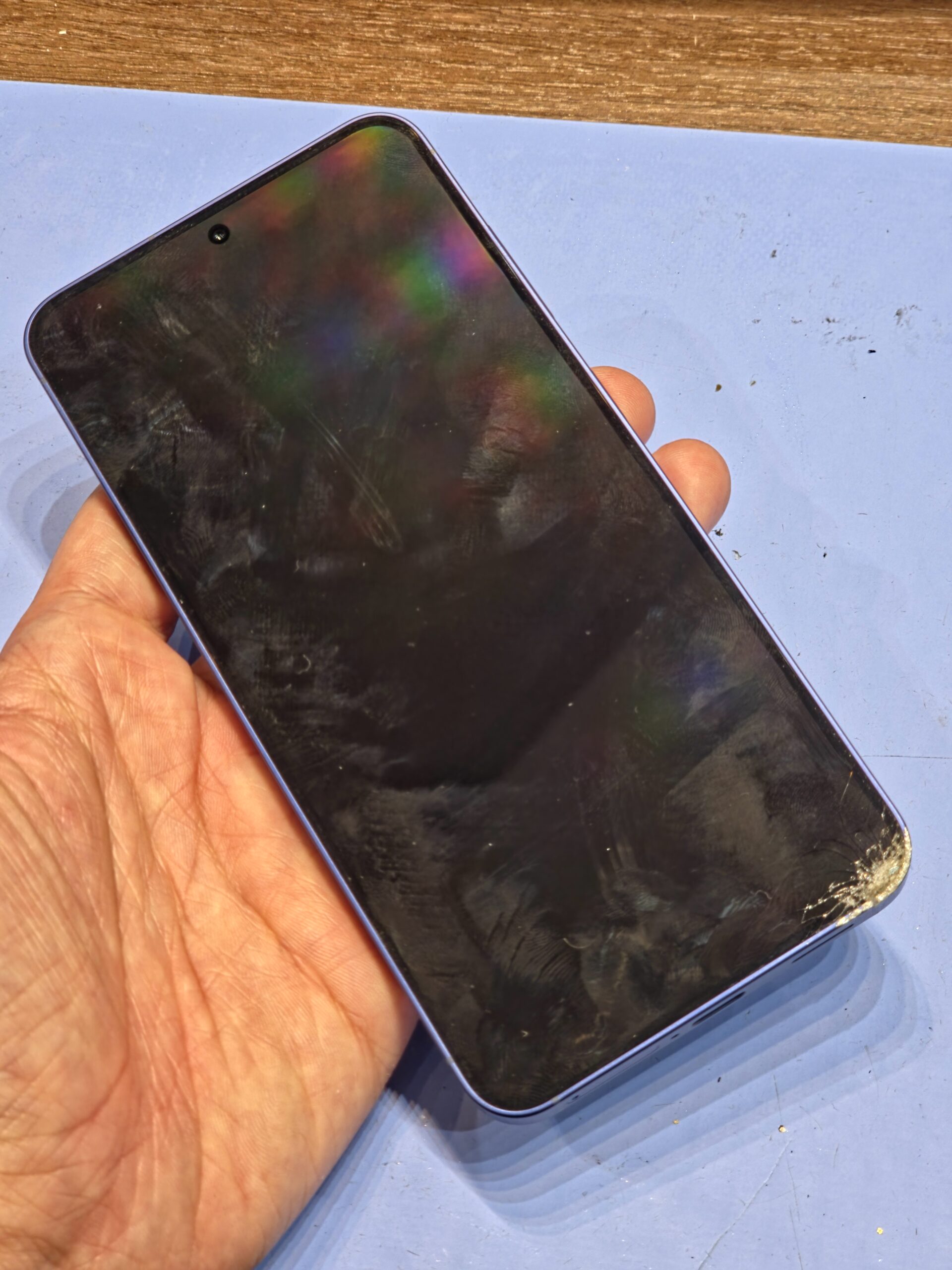 赤池店】Galaxy S25の割れた画面交換【名古屋市からご来店】 | iPhone