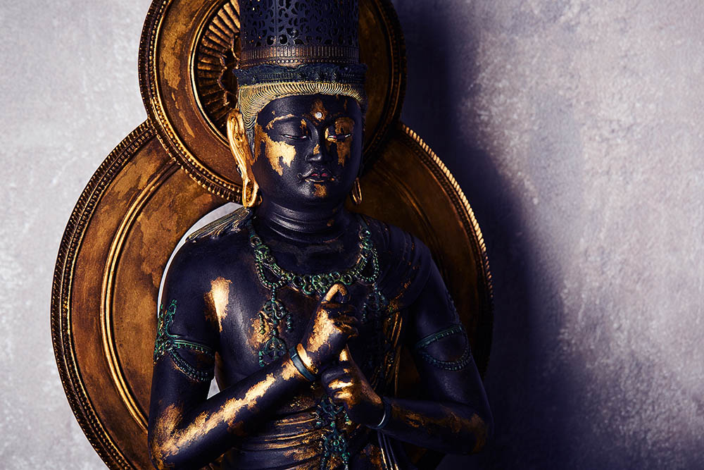 イスム-仏像のもつハイセンスな臨場感を楽しむ