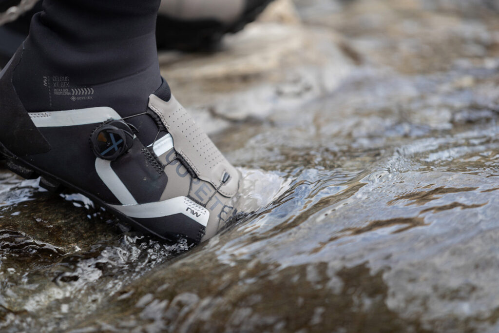 公式】【自転車 冬対策】Northwaveウィンターシューズで足元の冷えを