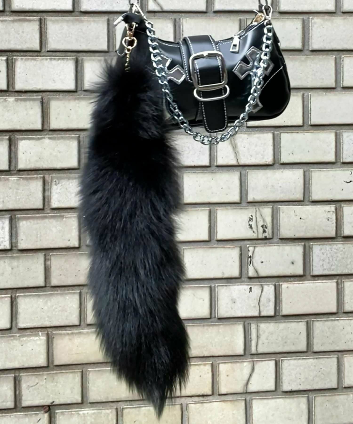 平成ギャルのおしゃれアイテム！40cmフェイクファーしっぽキーホルダー