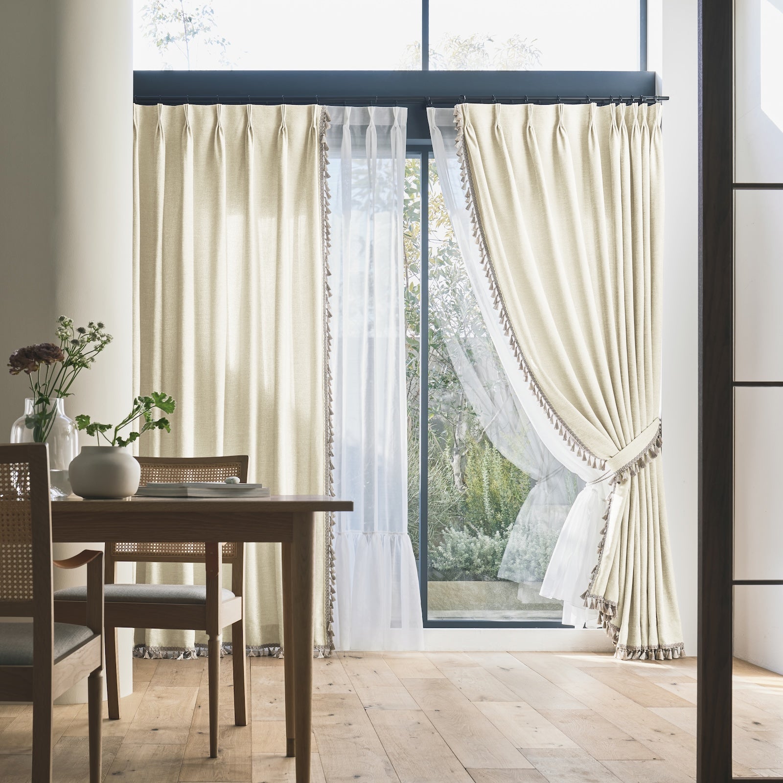 D-8161 Plain｜株式会社スミノエ インテリア プロダクツ（SUMINOE