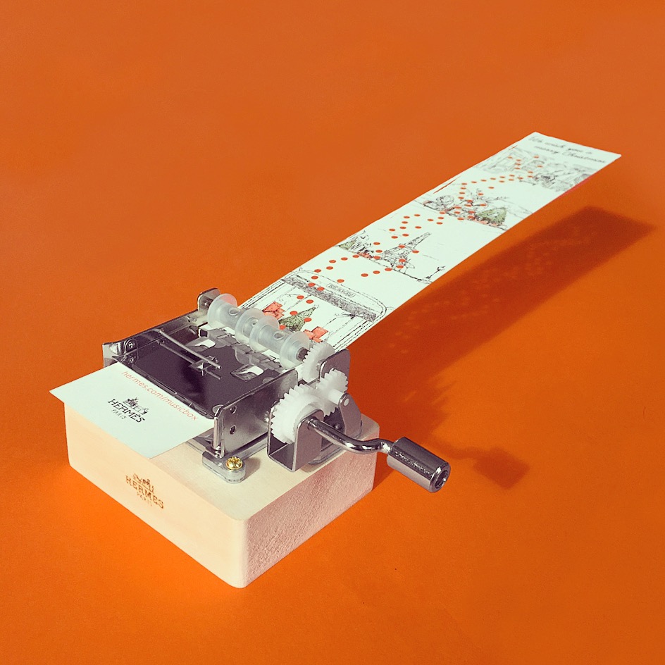 クリスマス限定、Hermès (エルメス) から小さな音色の贈り物「#旅する