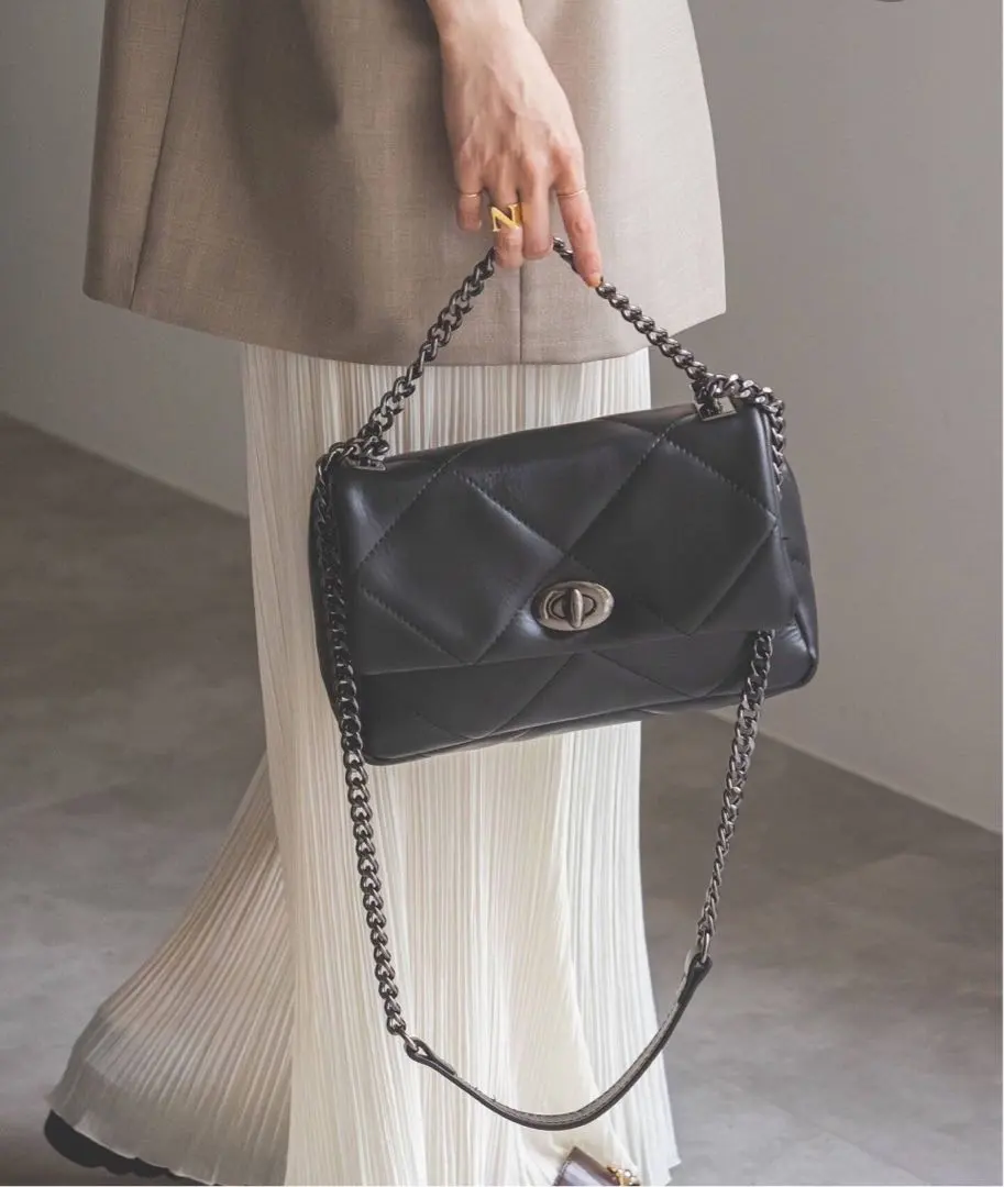 2026年最新】Noble ショルダーバッグの人気アイテム - メルカリ