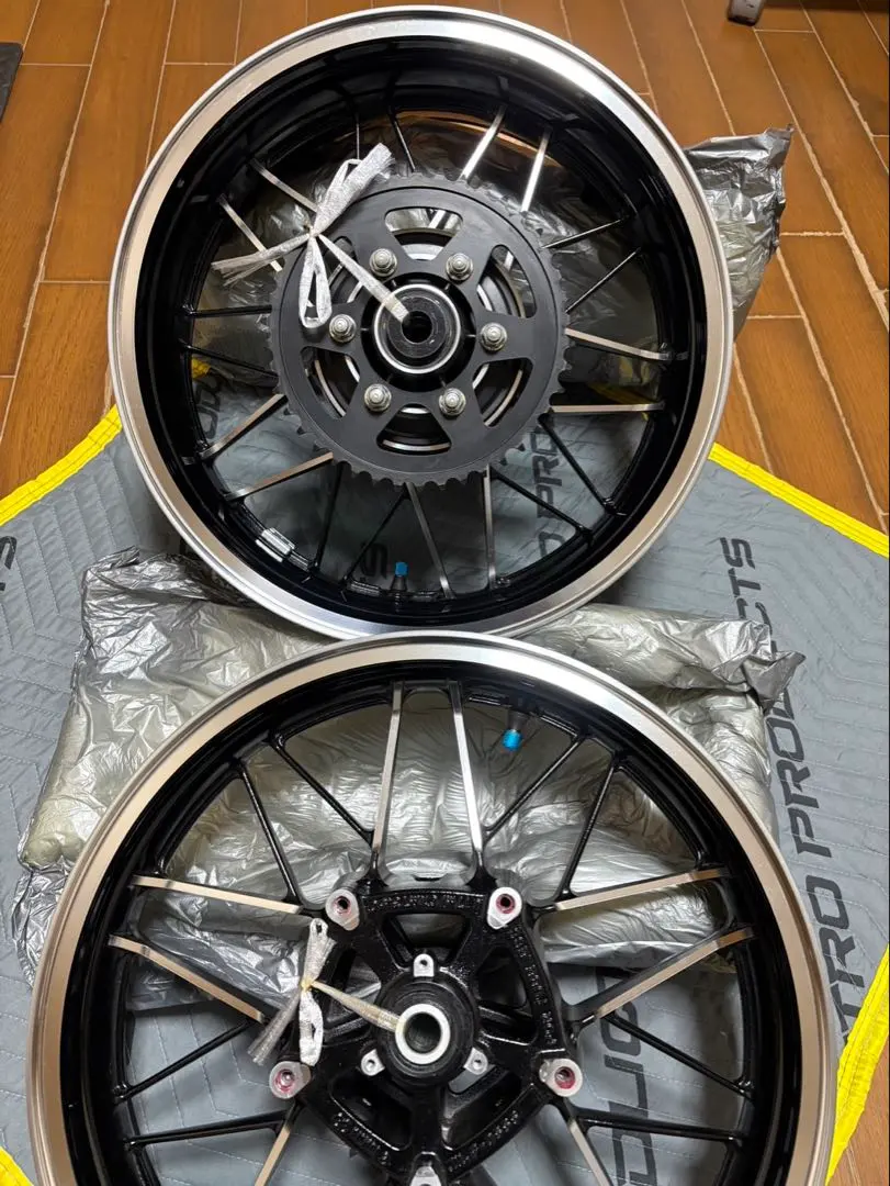 2026年最新】z900rs ホイール 純正の人気アイテム - メルカリ