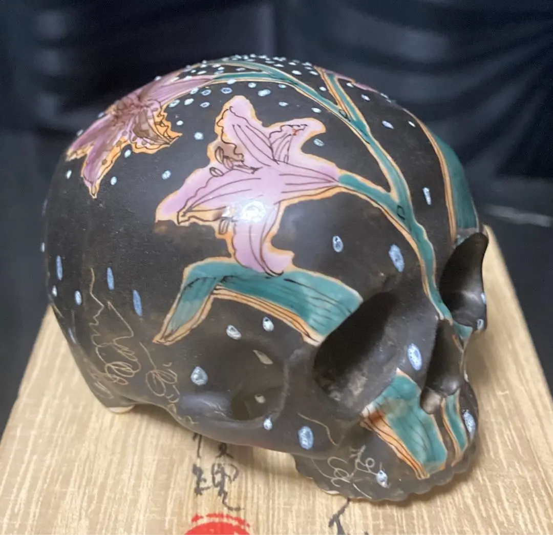 北井真衣さんアニマルセラピー壺九谷焼