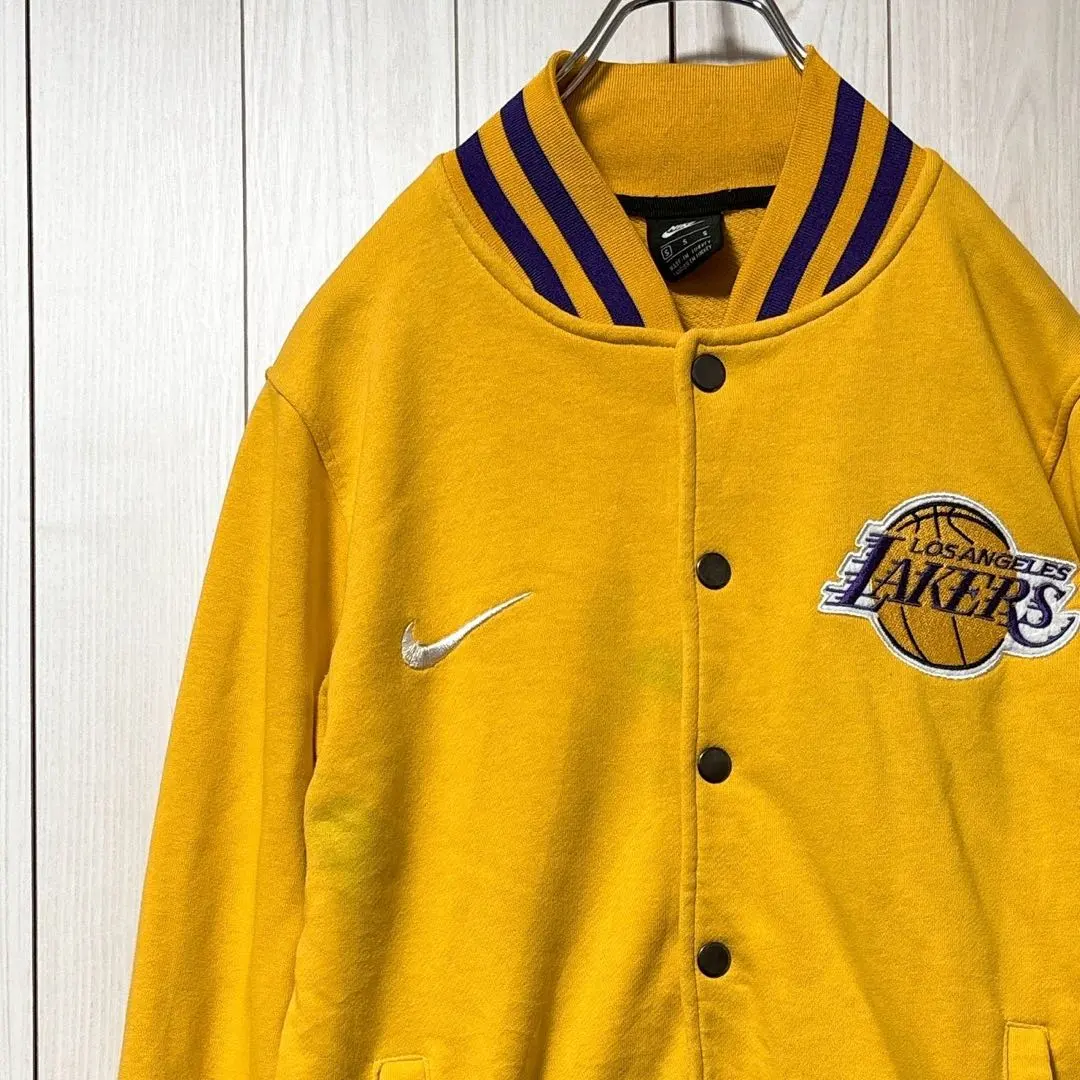 2026年最新】nike スタジャン lakersの人気アイテム - メルカリ