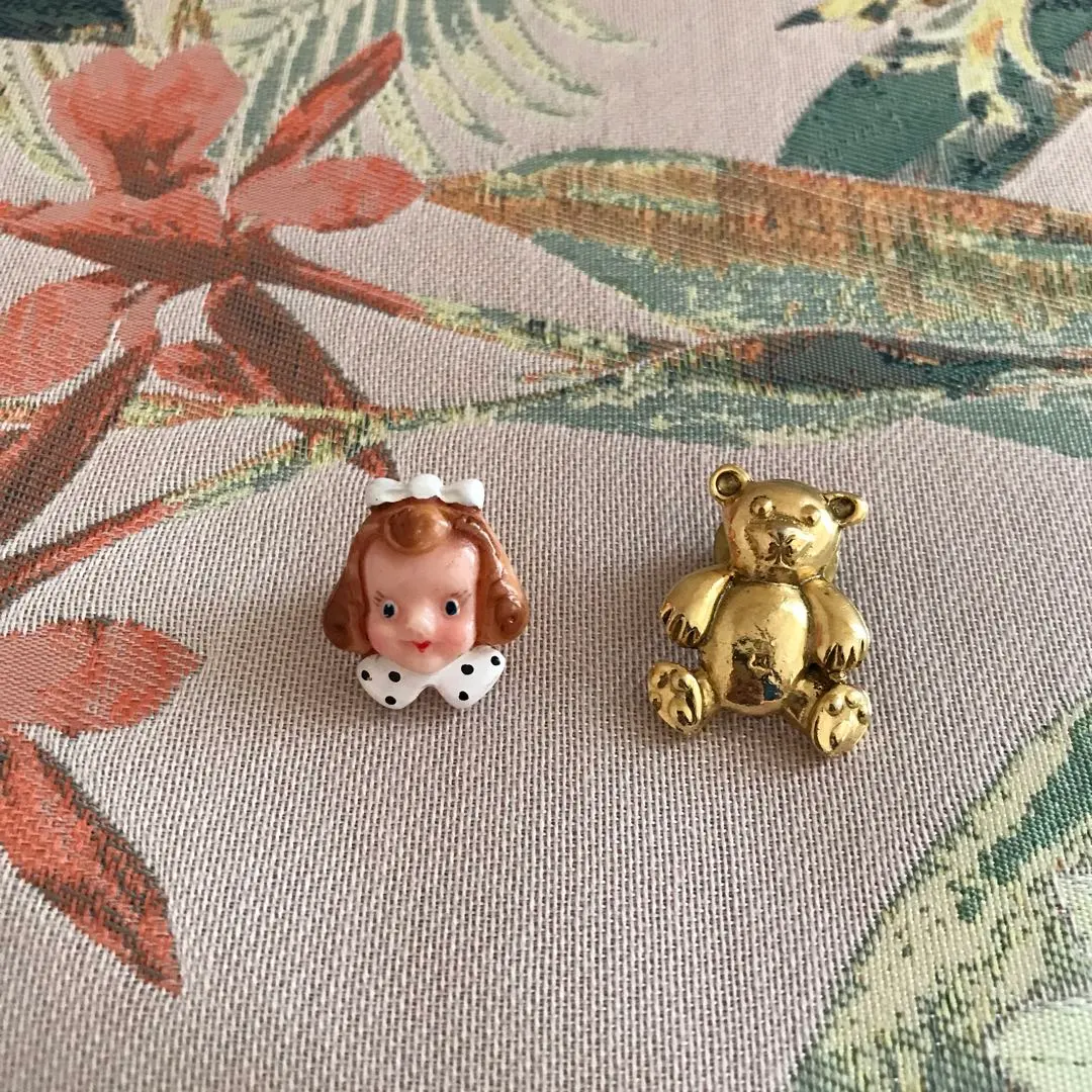 2026年最新】weekends ブローチの人気アイテム - メルカリ