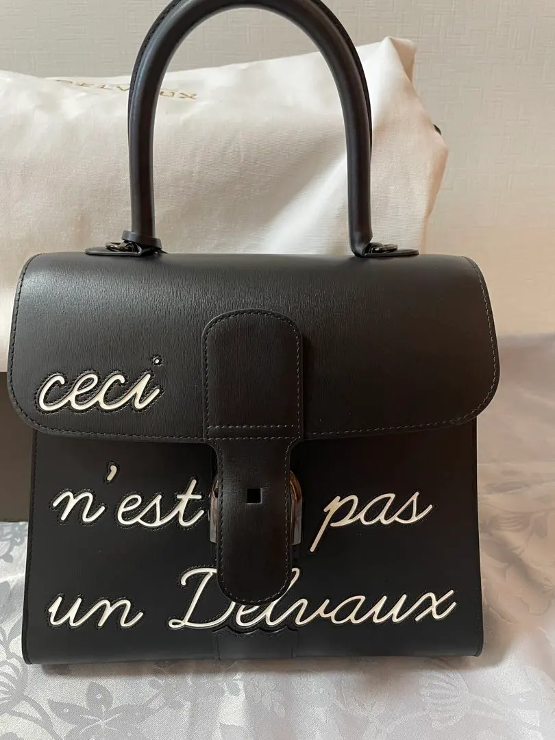 2026年最新】デルヴォールーモアの人気アイテム - メルカリ