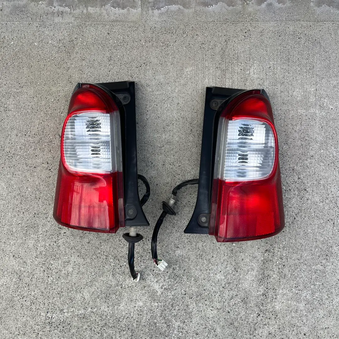 2026年最新】エッセ テールランプの人気アイテム - メルカリ