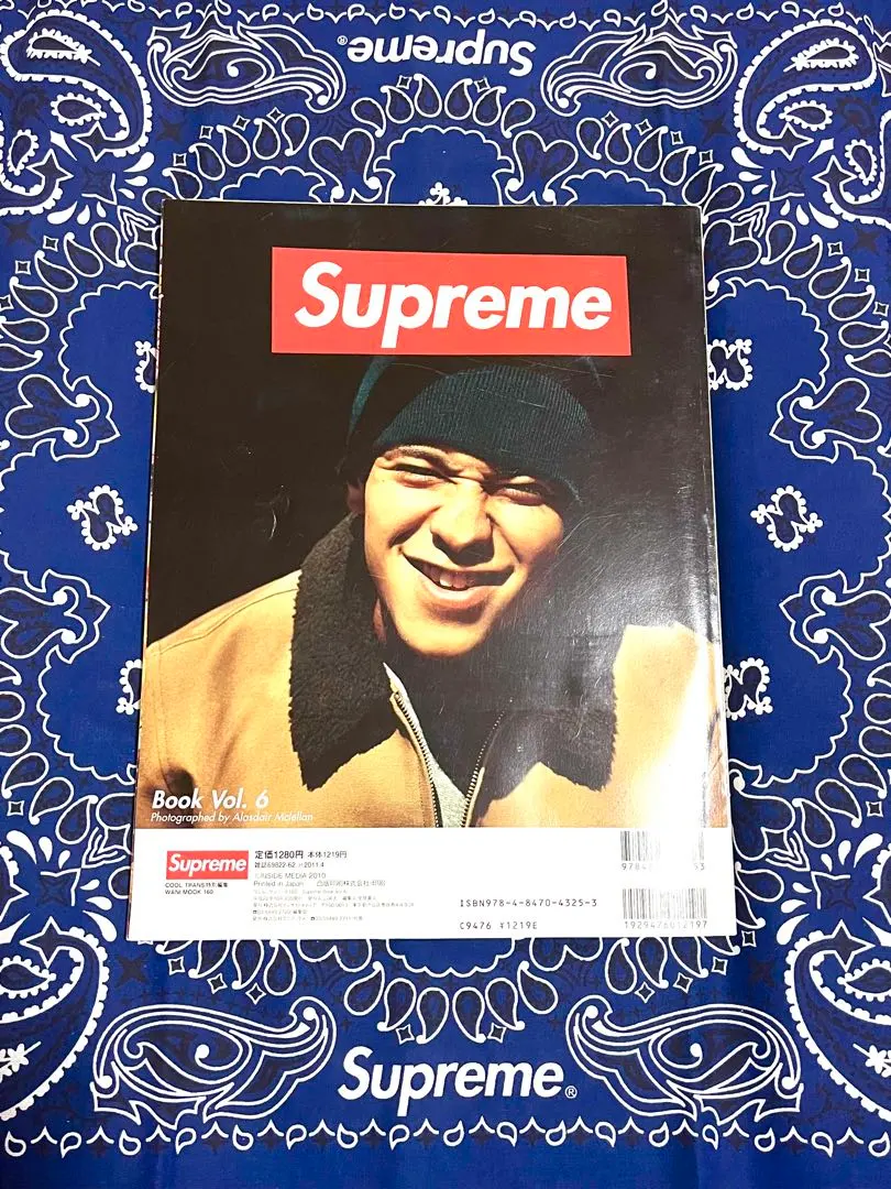 2026年最新】Supreme BOOK VOL 3の人気アイテム - メルカリ