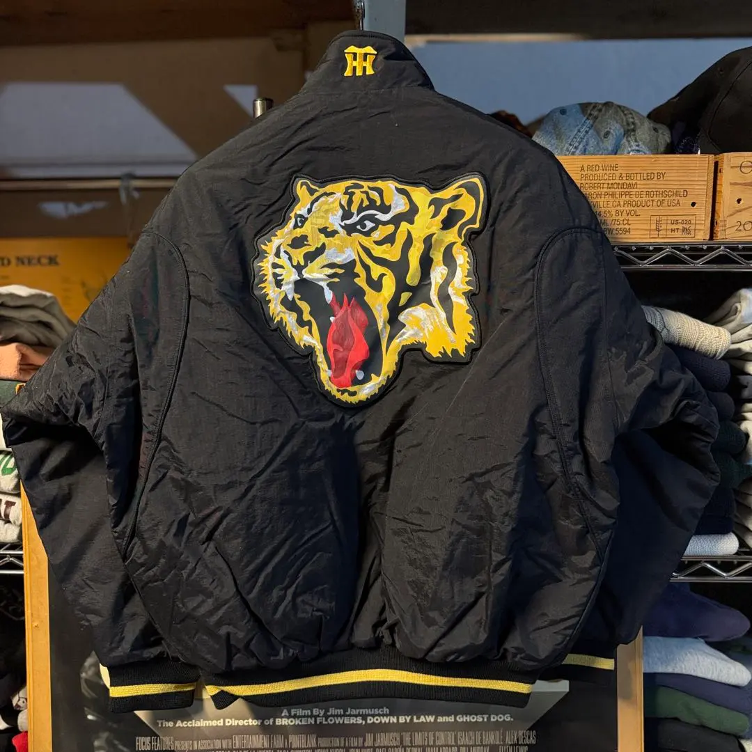 2026年最新】タイガース スタジャン アシックスの人気アイテム - メルカリ