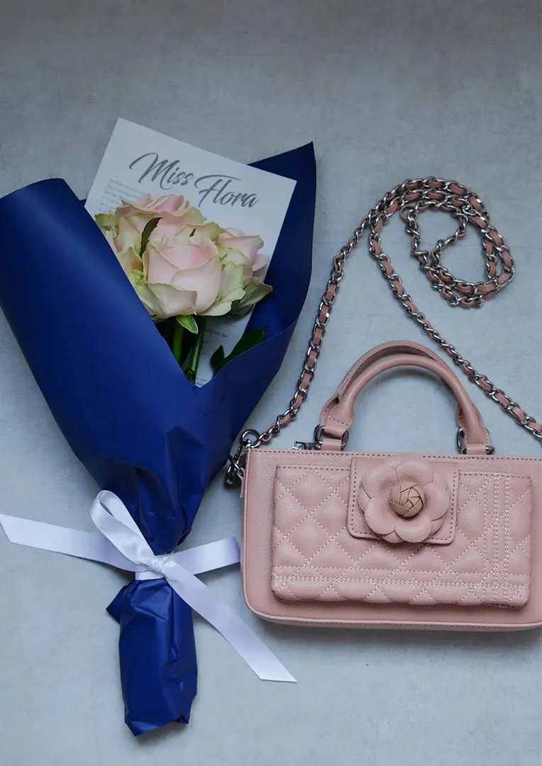 2026年最新】riu phone bagの人気アイテム - メルカリ