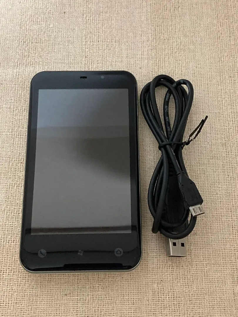 2026年最新】is02 東芝の人気アイテム - メルカリ