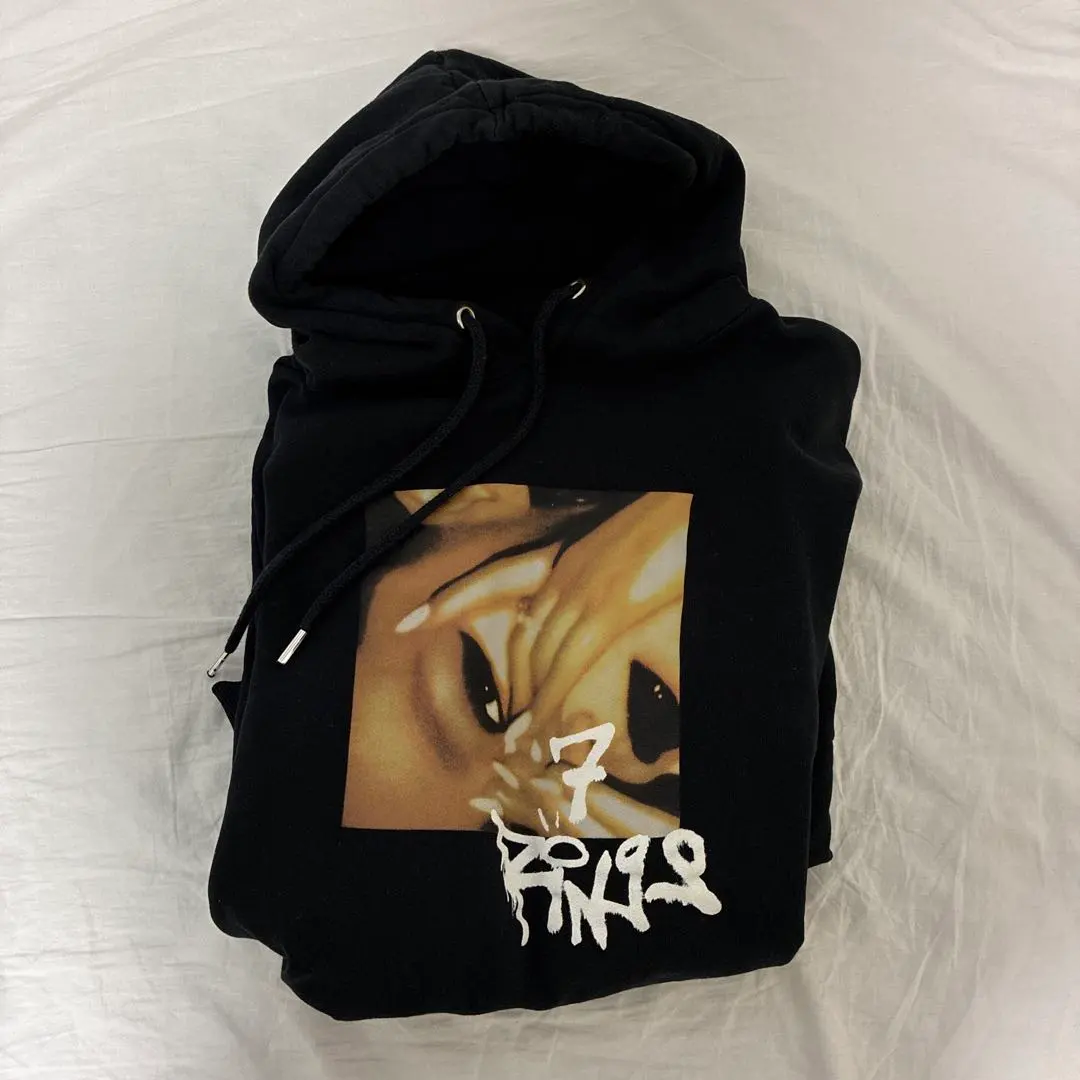 2026年最新】アリアナグランデ パーカーの人気アイテム - メルカリ