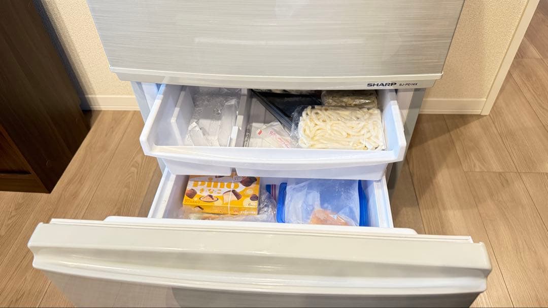 たのメル便送料込み】SHARPプラズマクラスター搭載137L冷蔵庫2012年製