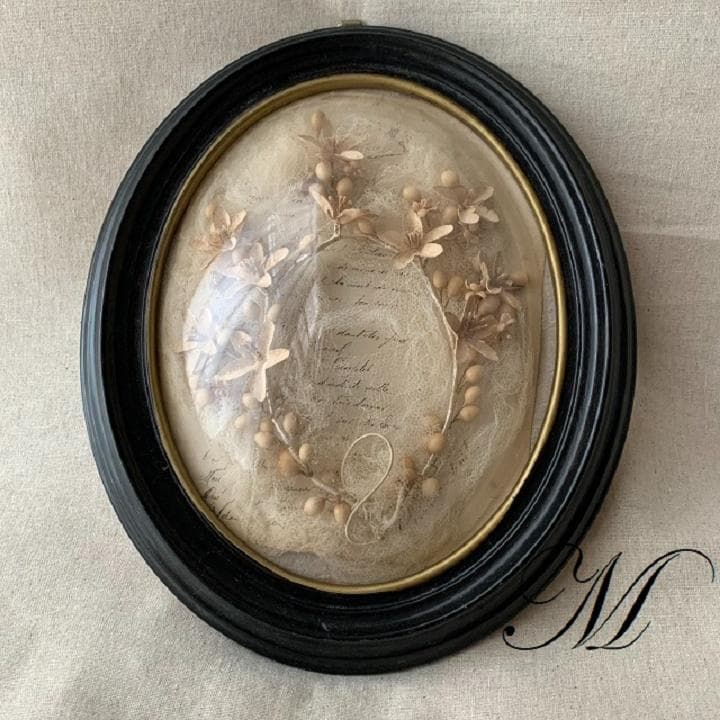フランスアンティーク　ナポレオン3世様式　オーバル　花冠　ドーム額縁 ナポレオン3世様式 額 オーバルフレーム 14.8cm フランス アンティーク
