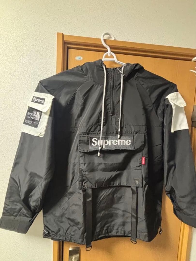 Supreme ブラック ナイロンジャケット - メルカリ