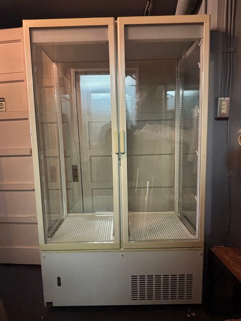 ◼︎引き取り限定◼︎SANYO冷蔵ショーケース 2ドア 白ホワイト花冷蔵庫業務用 ◼︎引き取り限定◼︎SANYO冷蔵ショーケース 2ドア 白ホワイト花冷蔵庫