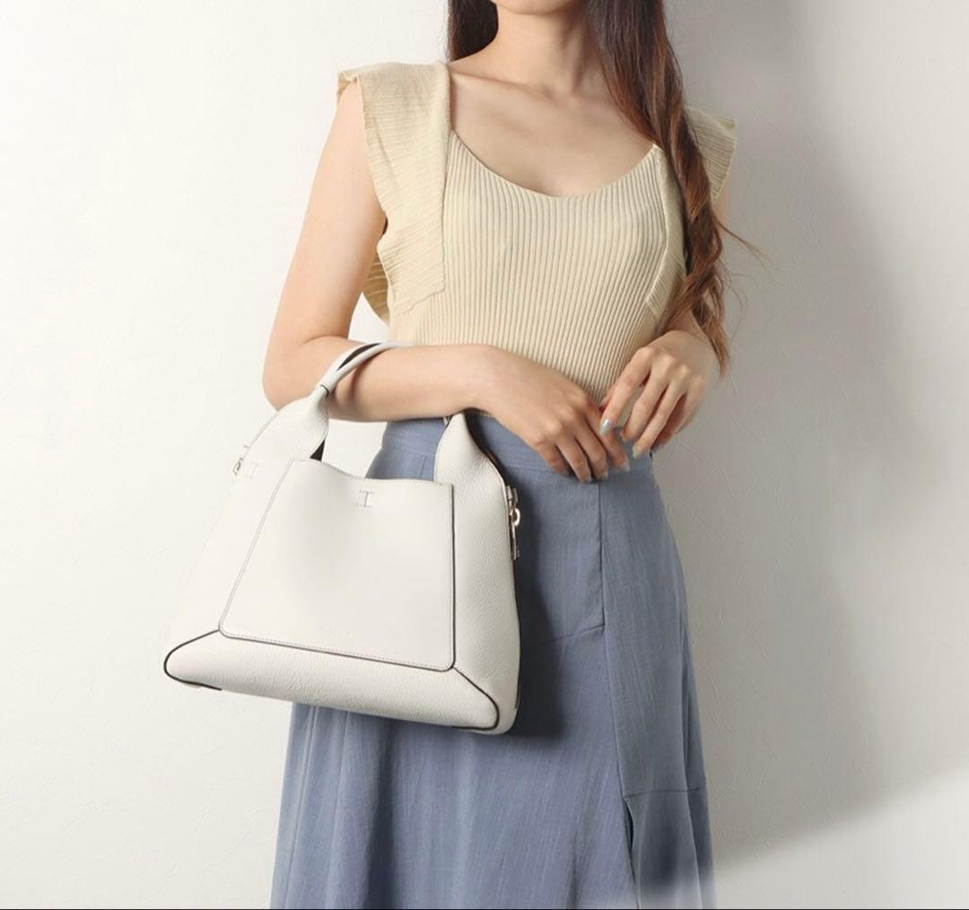 ト*ル様 FURLA GILDA M TOTE フルラ　トート　ジルダ　ショルダ フルラ FURLA FURLA GILDA M TOTE （MARSHMALLOW+MARMO c