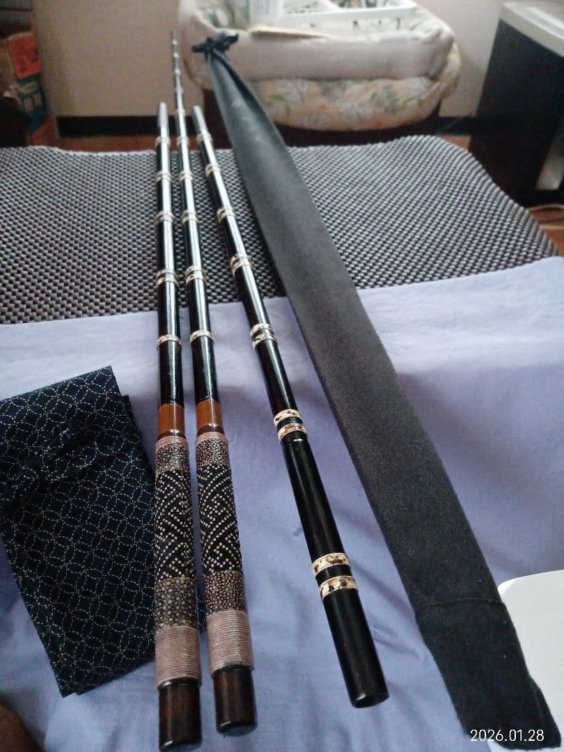 カーボン総塗り竿掛け二本物鮫皮&綾形カスタム玉ノ柄セット・へら竿