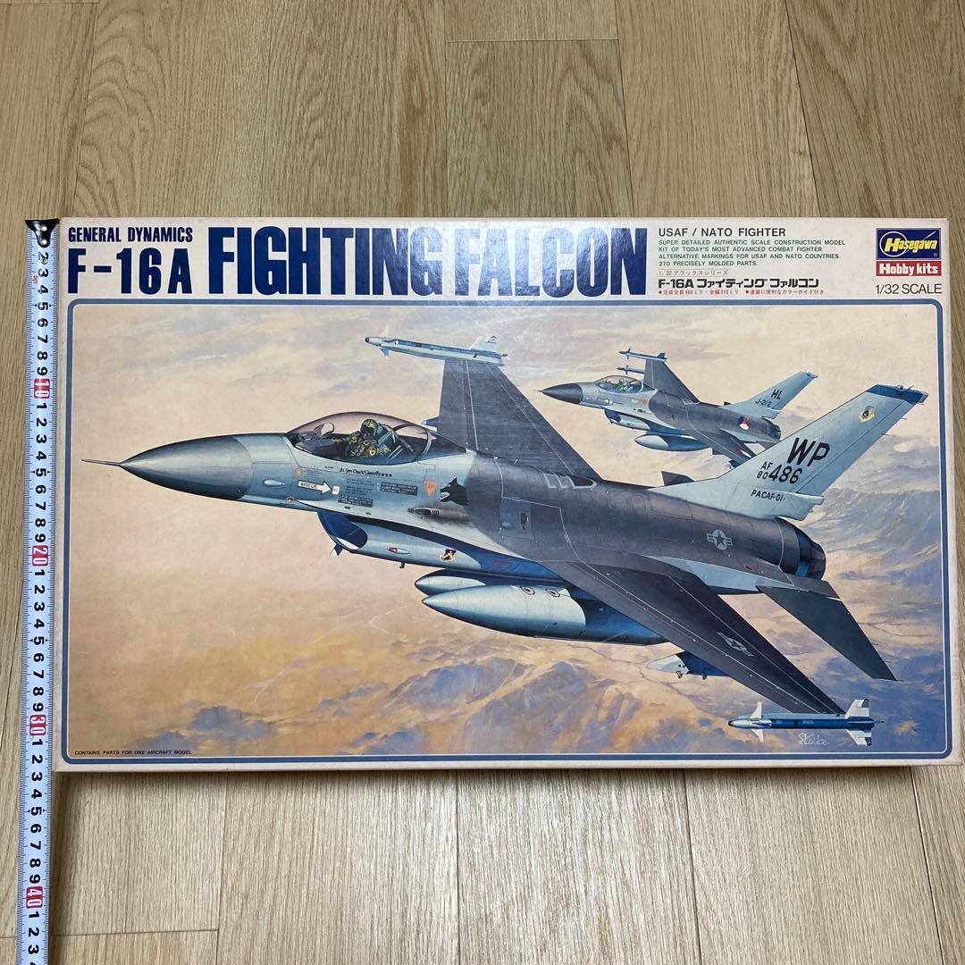 ハセガワ F-16A FIGHTING FALCON 1/32 Large Scale! Hasegawa 1:32 F-16A Falcon Kit Review - YouTube