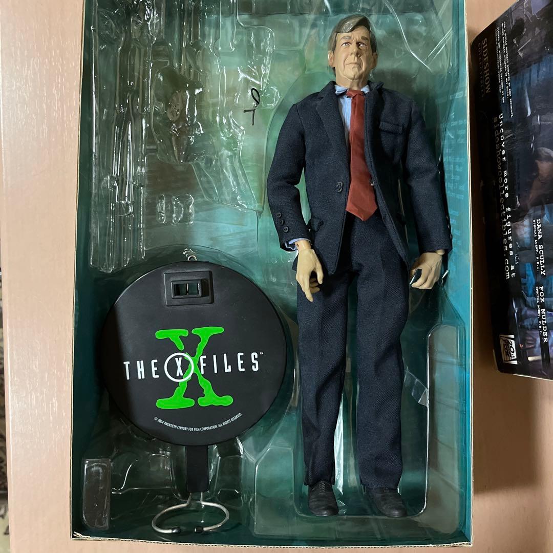 ⭐️希少・美品⭐️X-ファイル C.G.B.スペンダー フィギュア サイド