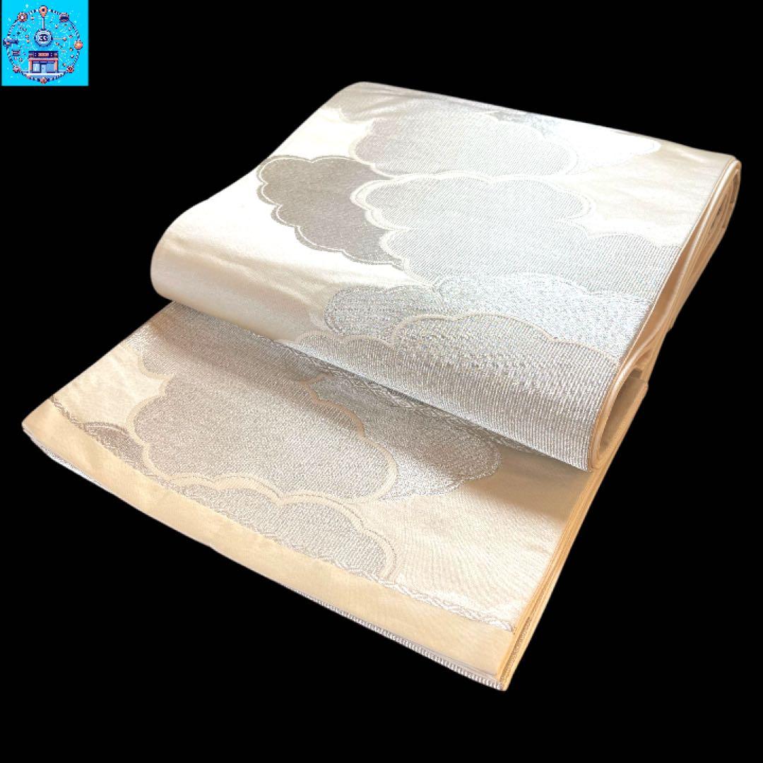 【美品】　六通柄袋帯　雲取紋様　銀糸　黒留袖　色留袖　訪問着　礼装　フォーマル 楽天市場】袋帯 フォーマル 黒留袖 色留袖 訪問着 銀 金 裂取り 唐花