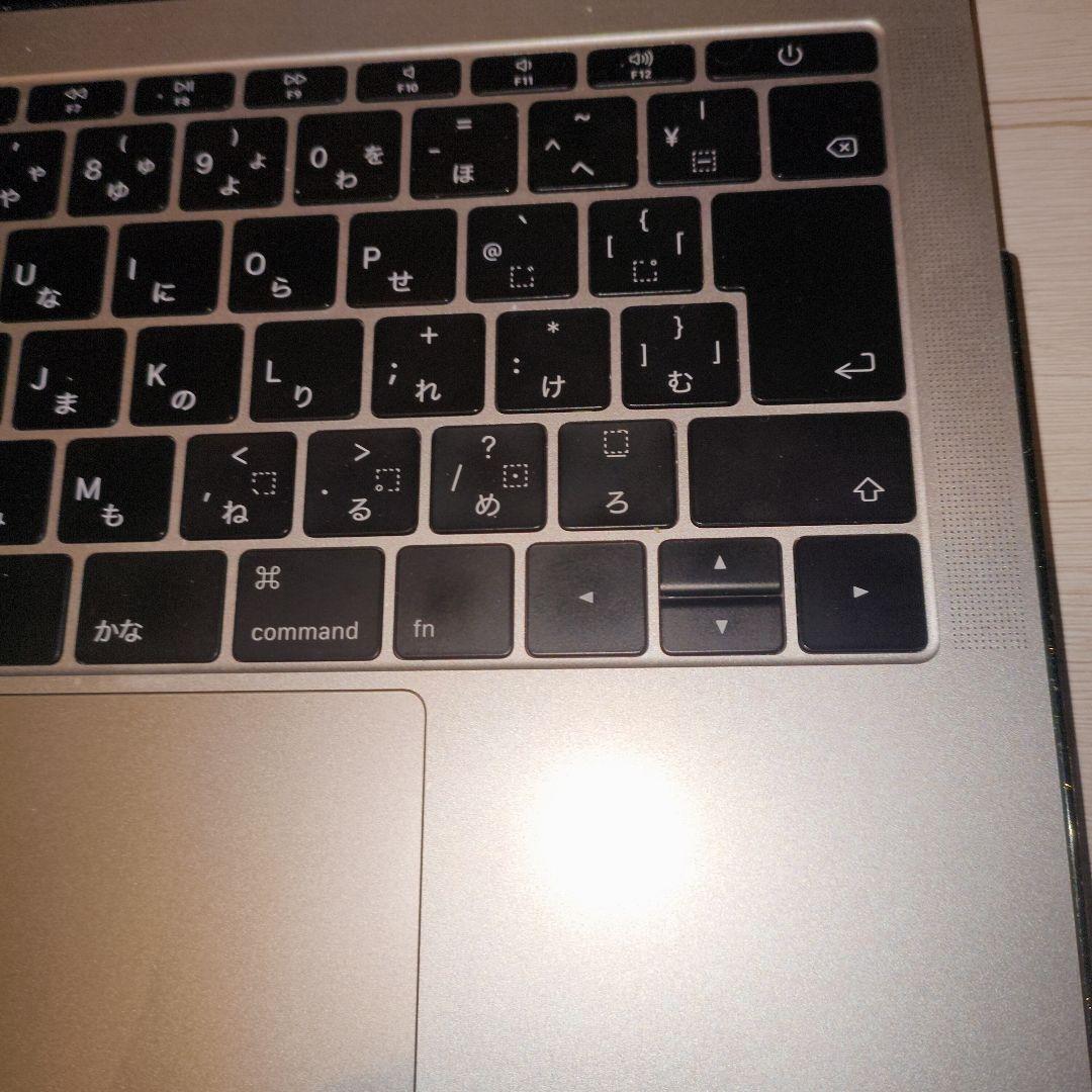Apple MacBook pro 2017 本体 シルバー キー外れ - メルカリ