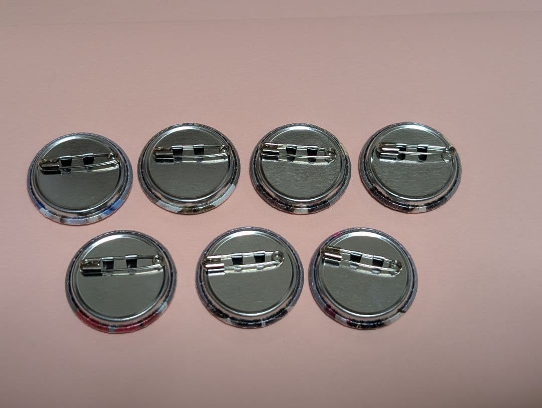 QuinRose ミュージカル ハートの国のアリス ミニ缶バッジ7個セット