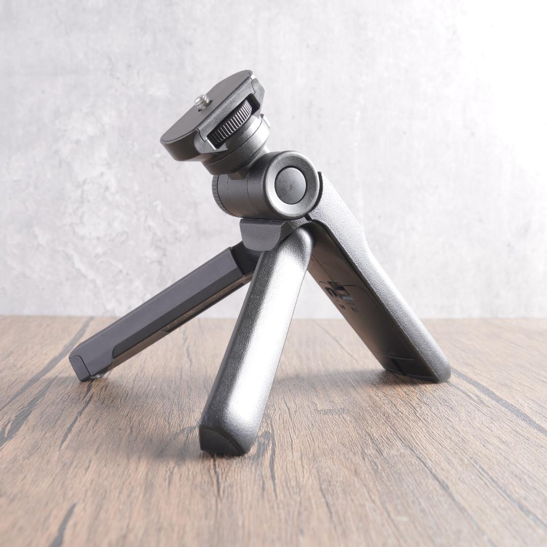 ✨ショット数1118回で超美品✨自撮りも楽々✨Sony ZV-E10 400 - メルカリ