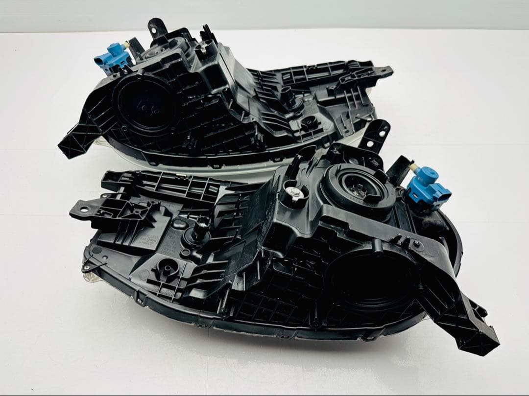 日産 キューブ ヘッドライト ヘッドランプ ハロゲン STANLEY P8190