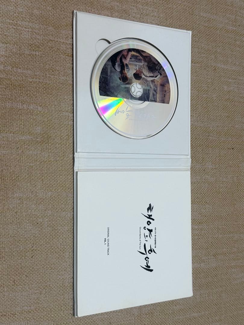 韓国ドラマ 太陽の末裔 サントラ ost CD キムジウォン - メルカリ