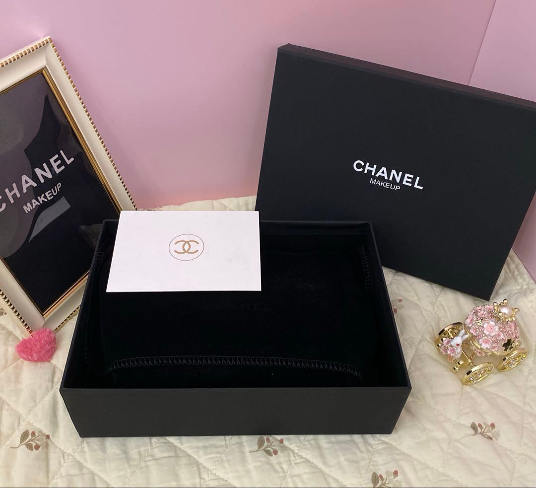 CHANEL VIP会員ギフト スエード ショルダーバッグ - メルカリ