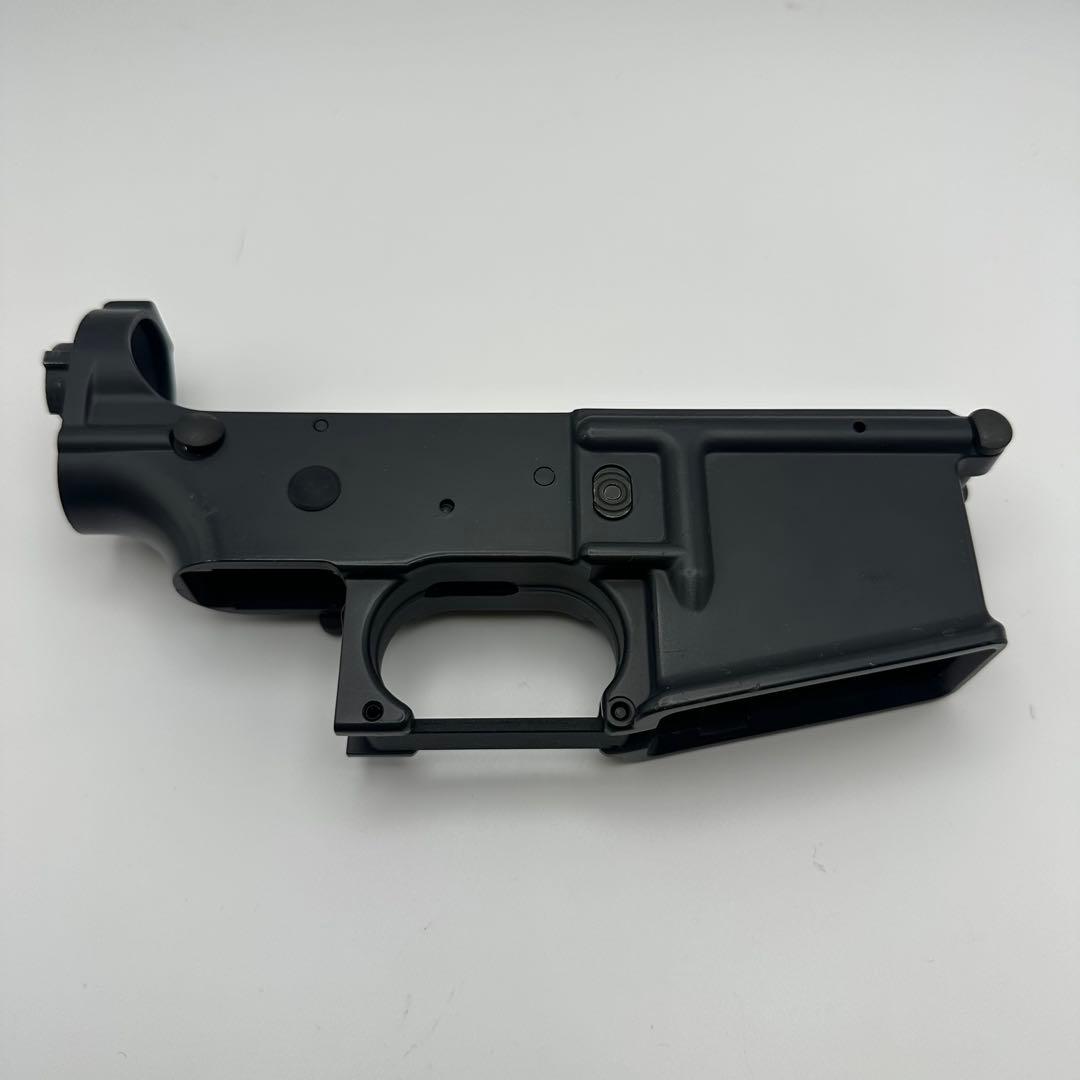 VFC M16 ロアレシーバー 美品 WSG M4 /AR タイプ ロアレシーバーアッセンブリ (COLT刻印) VFC M4 V3