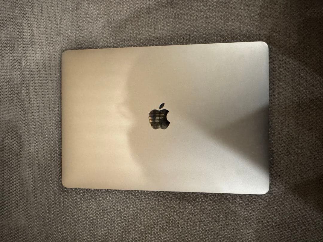 Apple MacBook 13インチ シルバー 本体 13.3インチMacBook Air [整備済製品] 8コアCPUと7コアGPUを搭載した