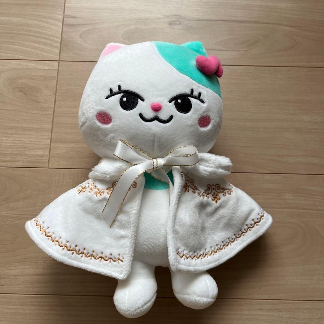 NiziU マユカ nizoo ルキャ ぬいぐるみ ケープセット - メルカリ
