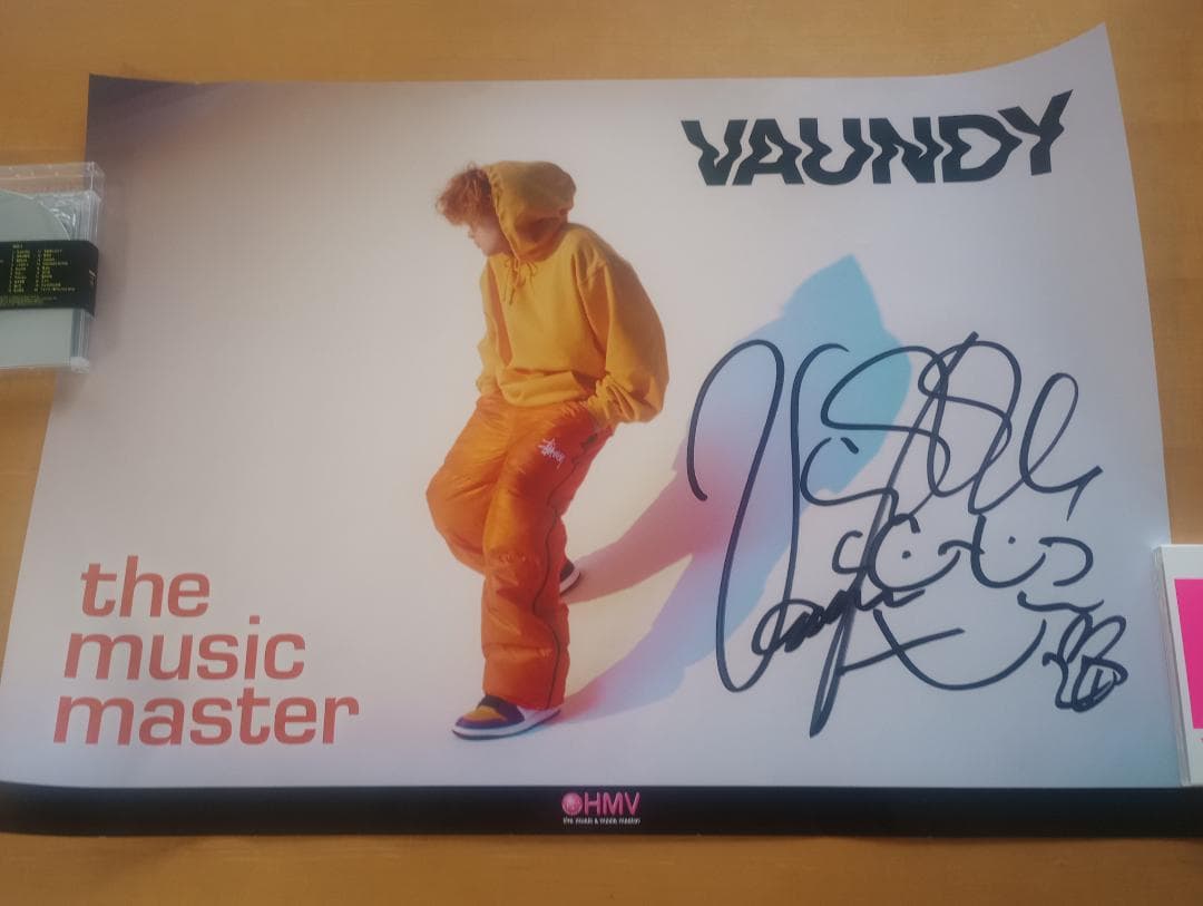 VAUNDY 直筆サイン入りポスター - メルカリ