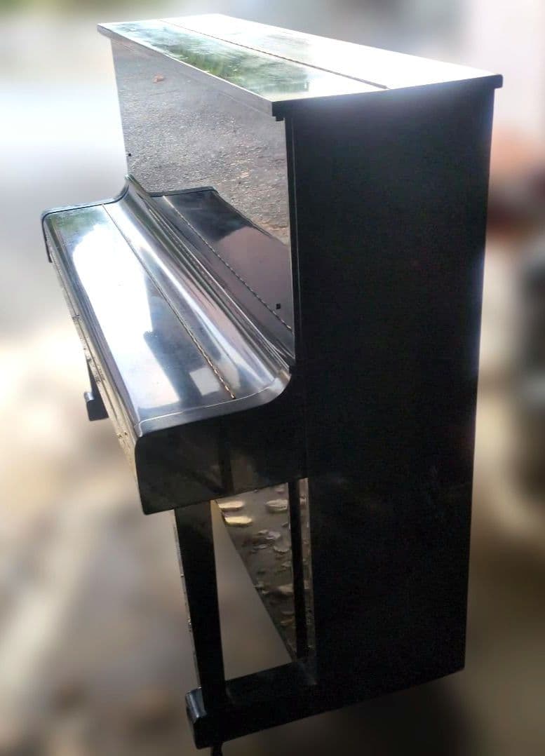 カワイ アップライトピアノ KAWAI 【展示品特価】KAWAI K-114SXRB 黒艶 消音機付き アップライト