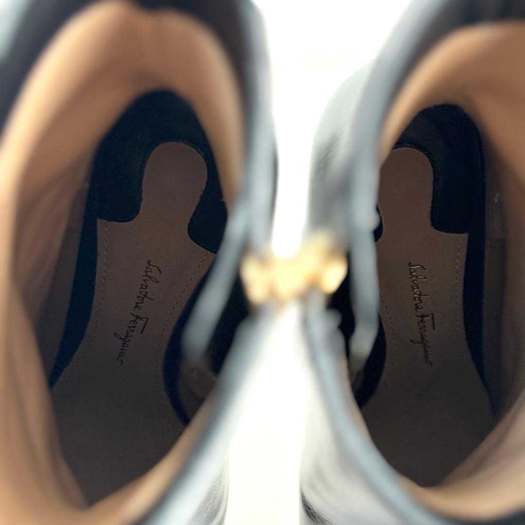 フェラガモ 7 24.0 ブーツ サイドジップ ガンチーニ レザー ブラック