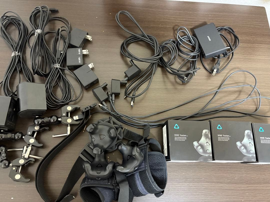 【牛さん専用】viveトラッカー3.0 vive basestation2.0 HTC エイチティシー SteamVR Base Station 2.0 + VIVE トラッカー (3.0